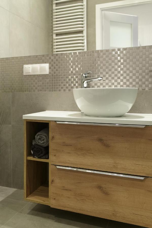 Modern Silver Apartment Krakkó Kültér fotó